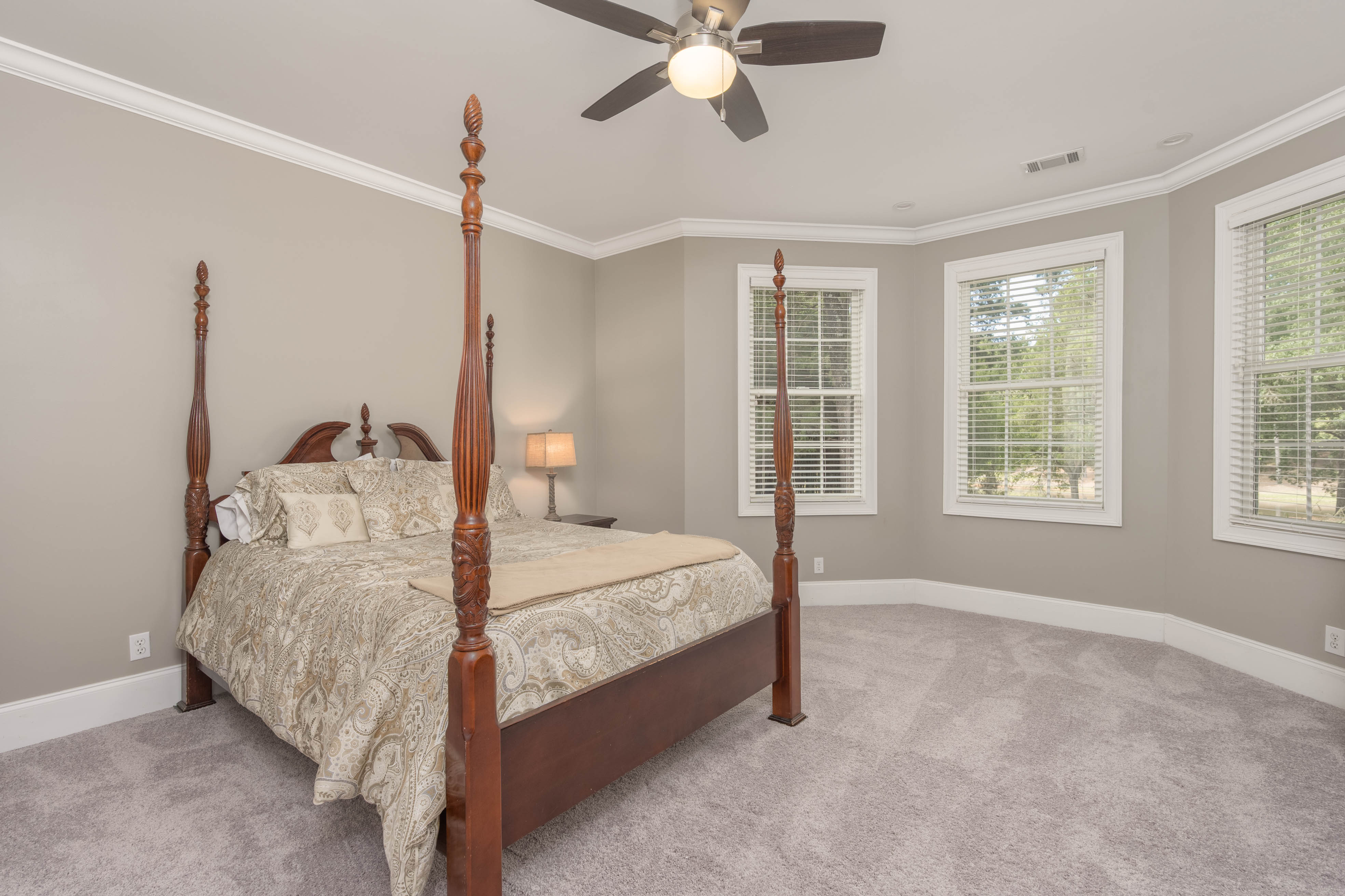 1011 Penfield Way image 47